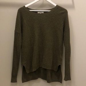 Made well Olive green knit sweater size M.